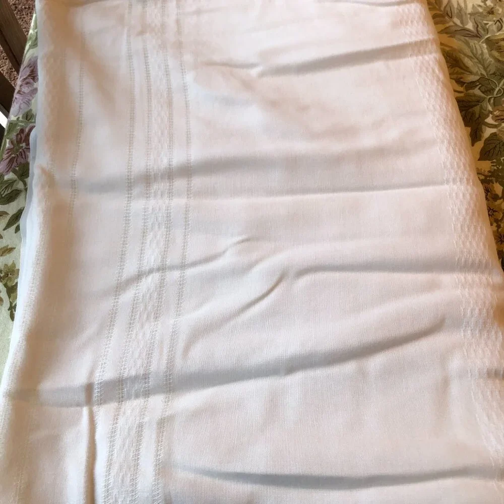 White Cloth Tablecloth 58